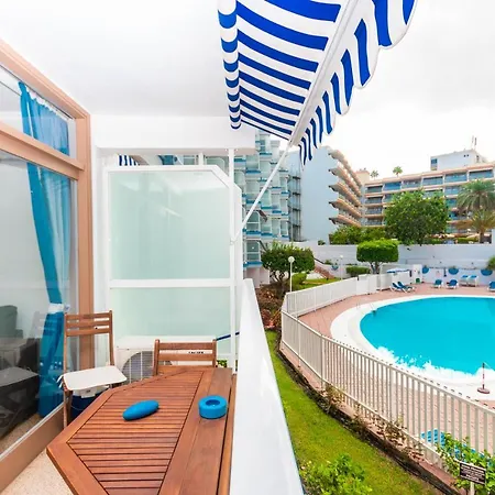 Serenity Yumbo: Beachside With Free Wi-fi And Concierge Apartment *