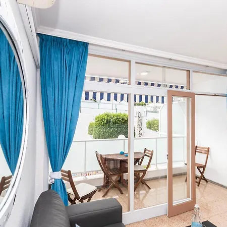 Serenity Yumbo: Beachside With Free Wi-fi And Concierge Apartment *