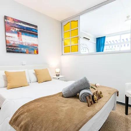 Serenity Yumbo: Beachside With Free Wi-fi And Concierge Apartment *